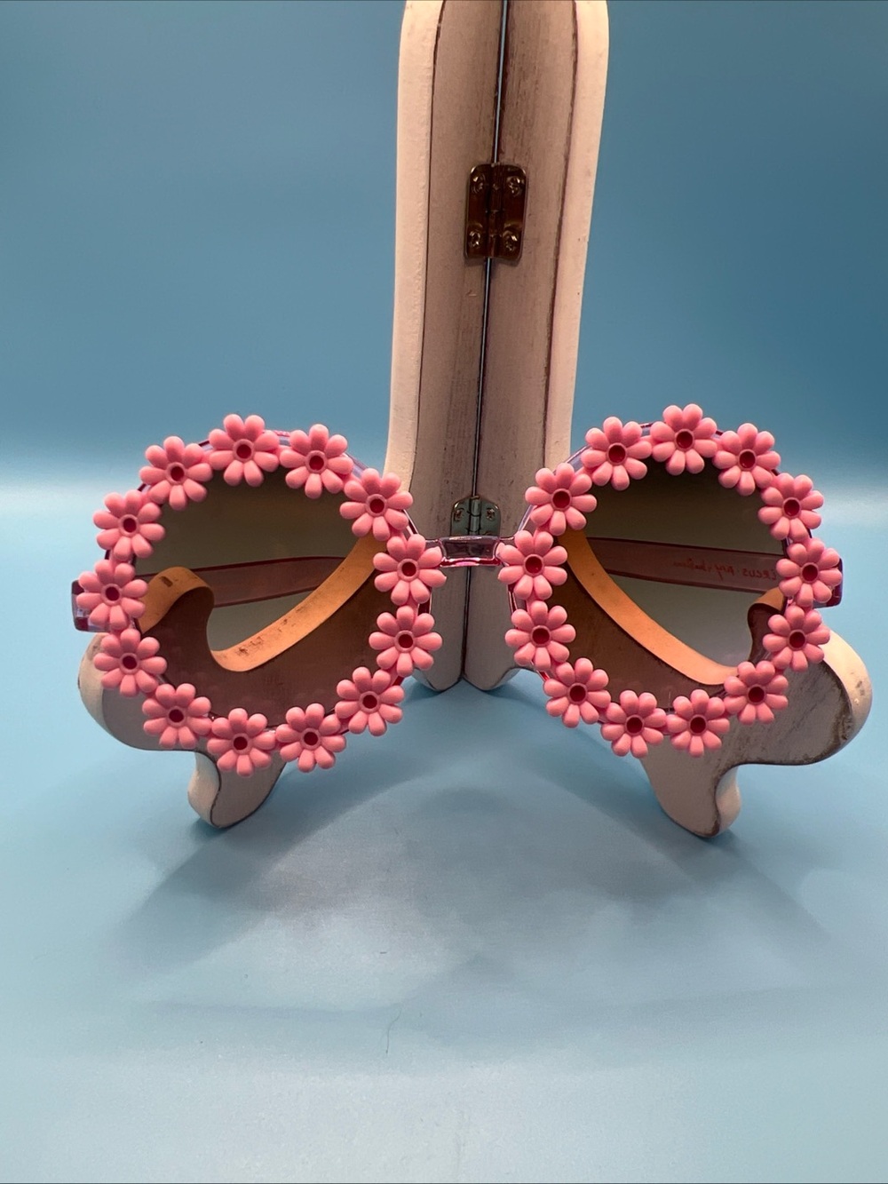Circus by Sam Edelman Daisy Flower Sunglasses Pink Round Oversized Embellished